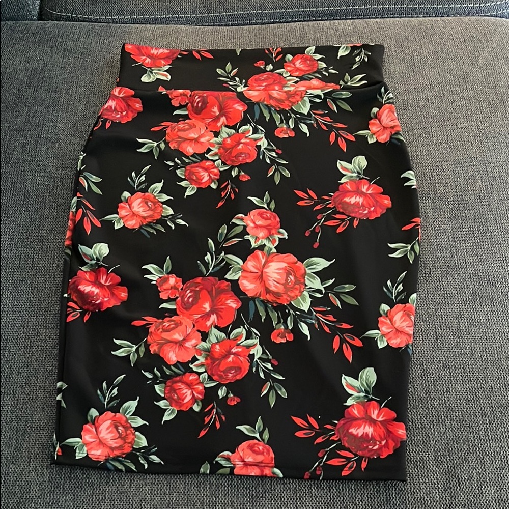 Black and Red Knee-Length Pencil Skirt for Cocktail